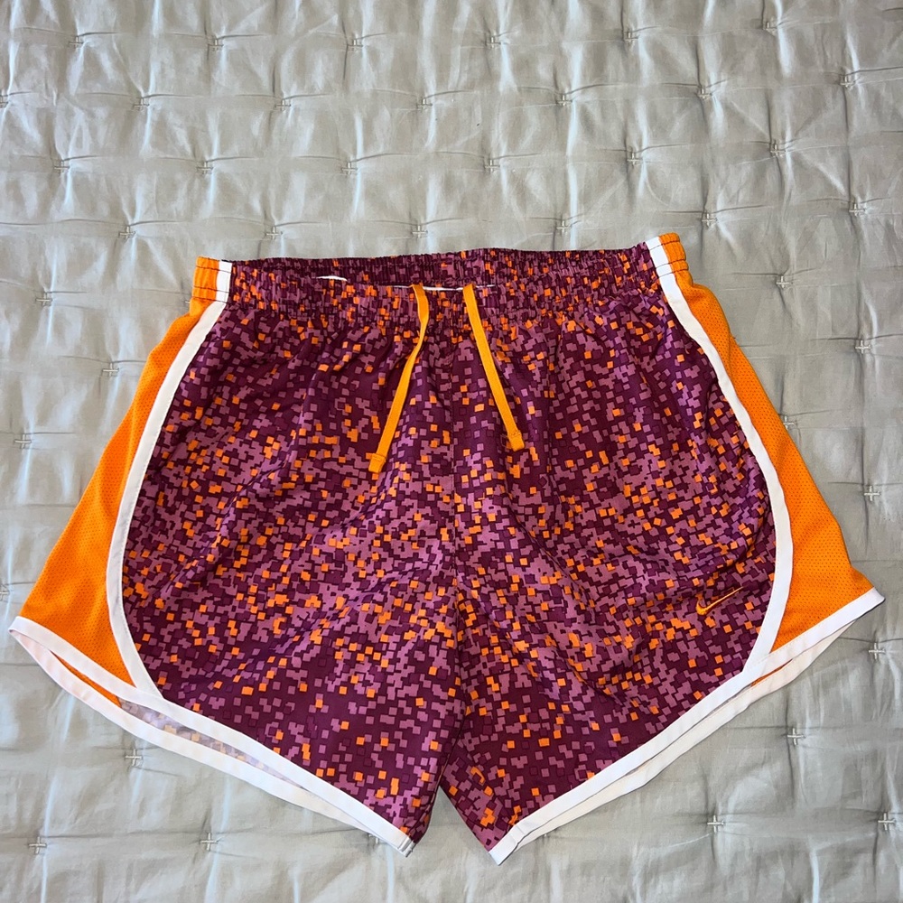 Women’s NIKE Dri Fit running shorts color,orange size, Extra Large